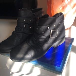 White Mountain Booties